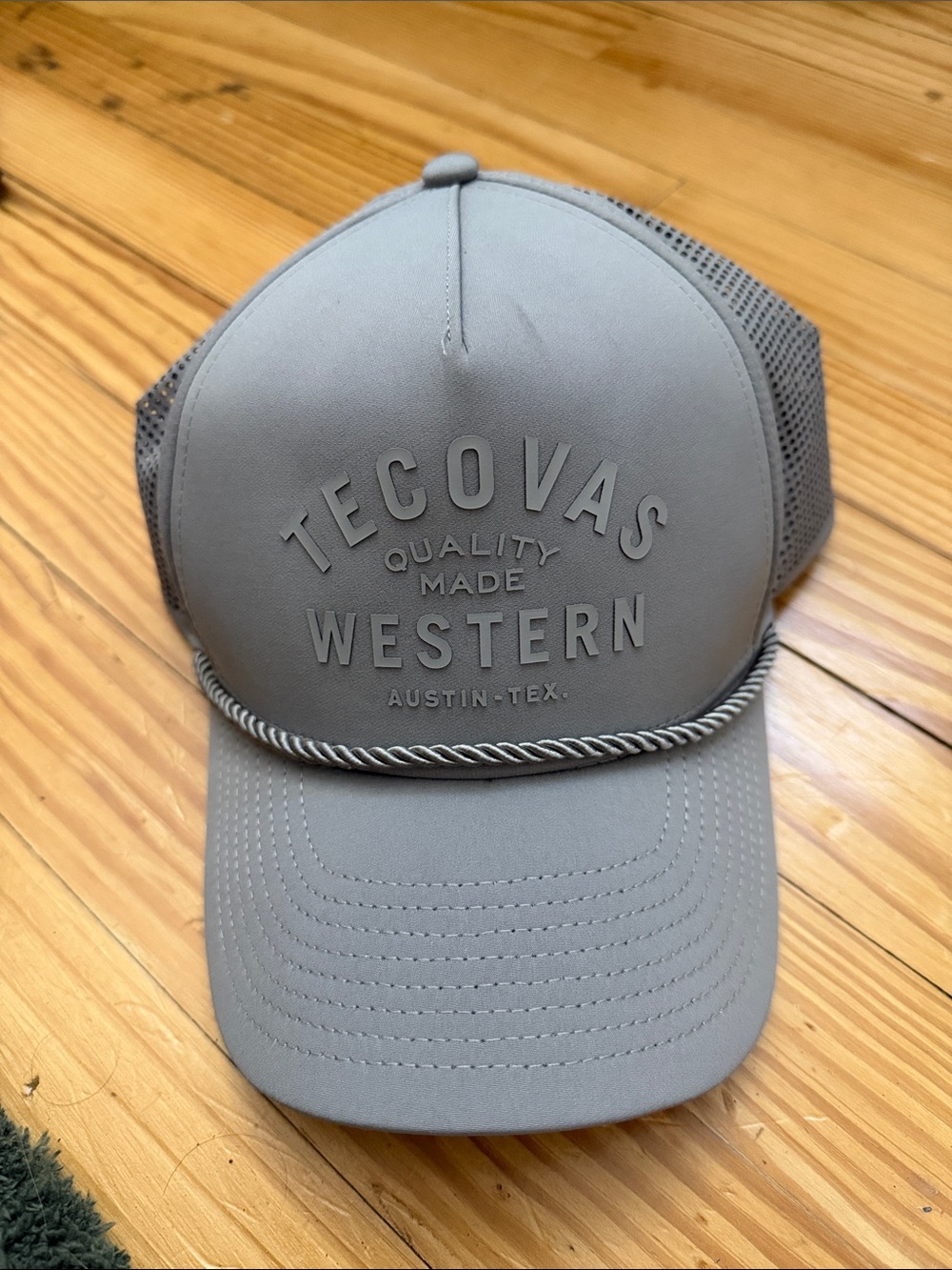 Tecovas Light Gray Western Rope-Accent Trucker Hat